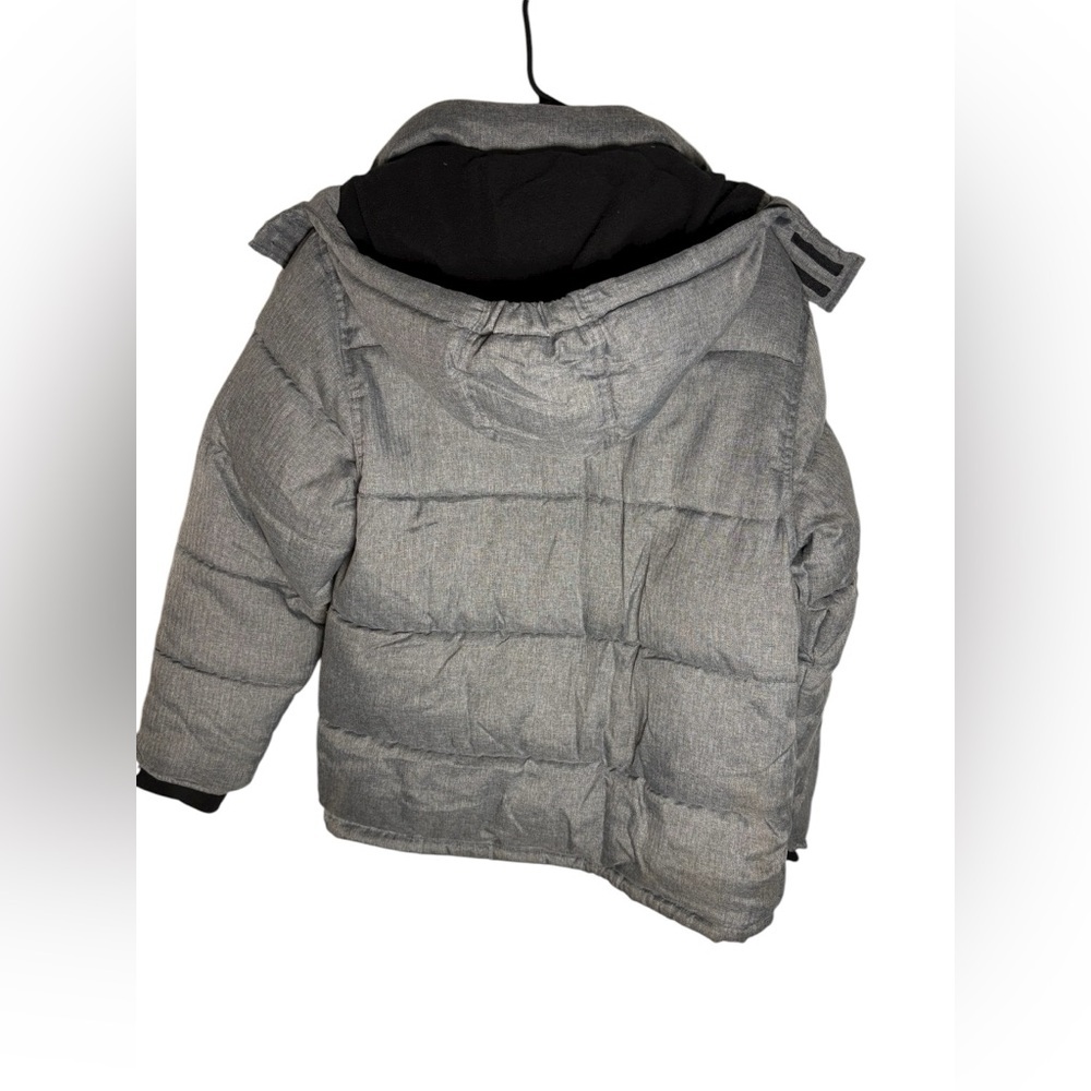 Canada Weather Gear heavyweight puffer‎ jacket in gray heather with black trim. - Picture 4 of 13